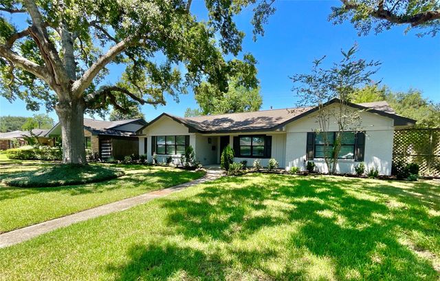 4302 Mcdermed Drive, Houston, TX 77035