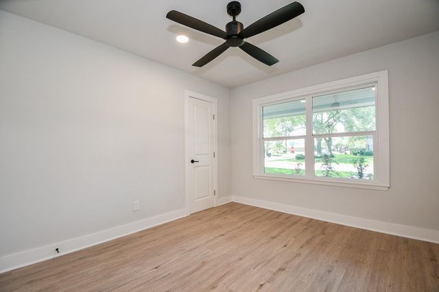 4302 Mcdermed Drive, Houston, TX 77035