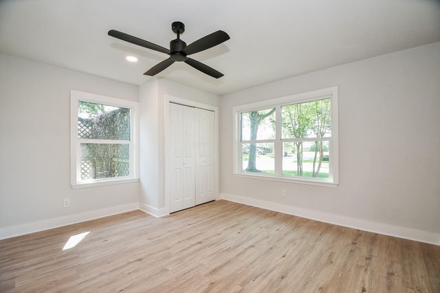 4302 Mcdermed Drive, Houston, TX 77035