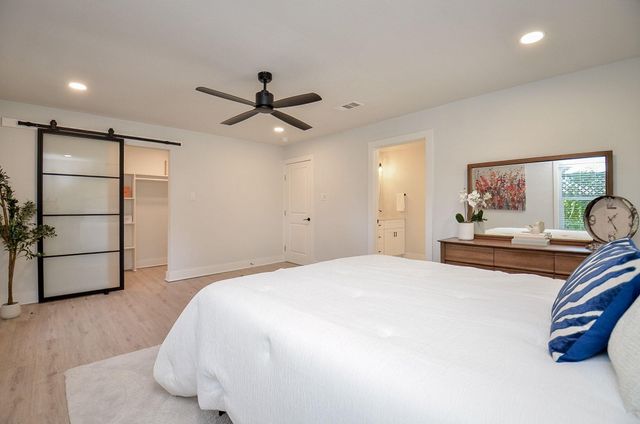4302 Mcdermed Drive, Houston, TX 77035