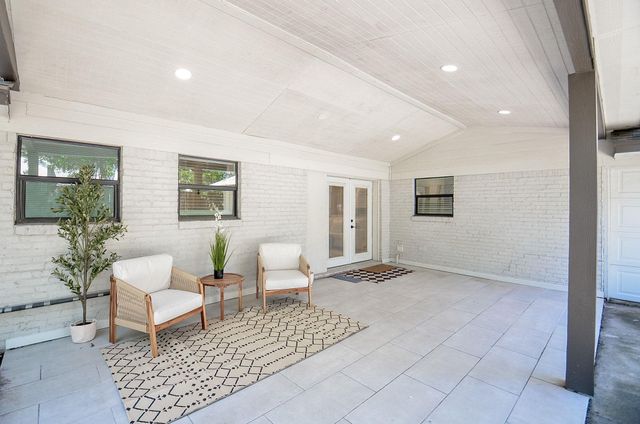 4302 Mcdermed Drive, Houston, TX 77035