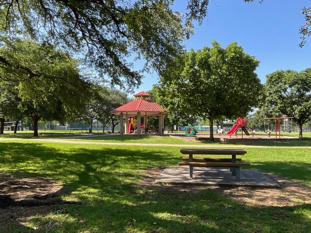 4302 Mcdermed Drive, Houston, TX 77035