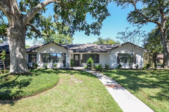 4302 Mcdermed Drive, Houston, TX 77035