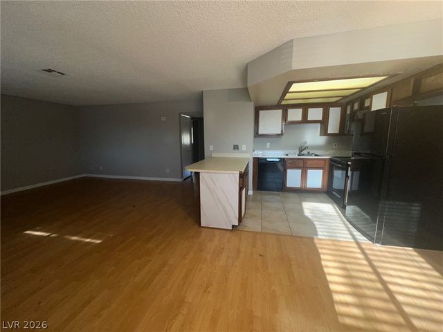 2701 Otter Creek Court 202, Las Vegas, NV 89117