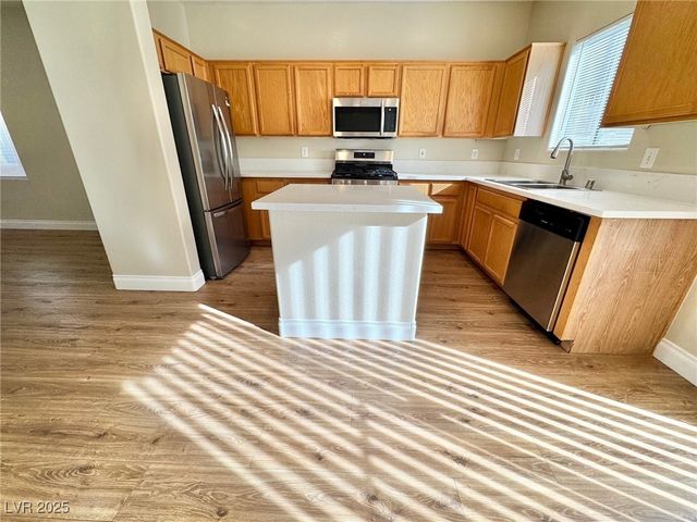 10992 Scotch Rose Street, Henderson, NV 89052