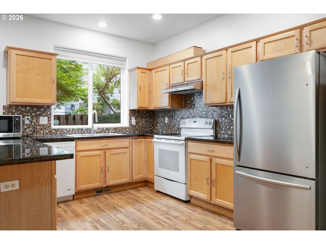 17483 Sw SEPTEMBER Ln, Beaverton, OR 97003