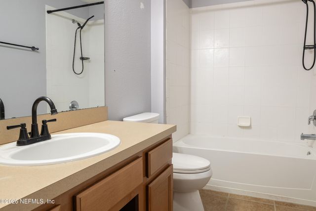 575 OAKLEAF PLANTATION Parkway 1301, Orange Park, FL 32065