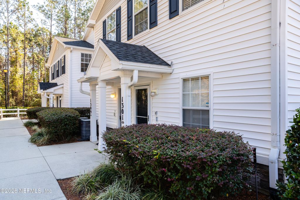 575 OAKLEAF PLANTATION Parkway 1301, Orange Park, FL 32065