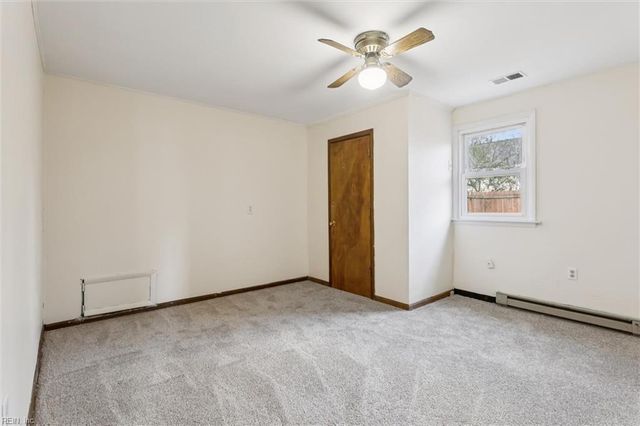 620 Ellen RD, Newport News, VA 23605