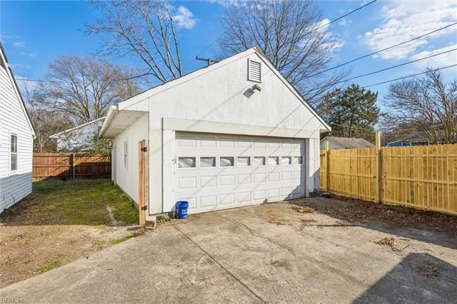 620 Ellen RD, Newport News, VA 23605