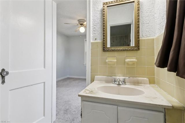 620 Ellen RD, Newport News, VA 23605