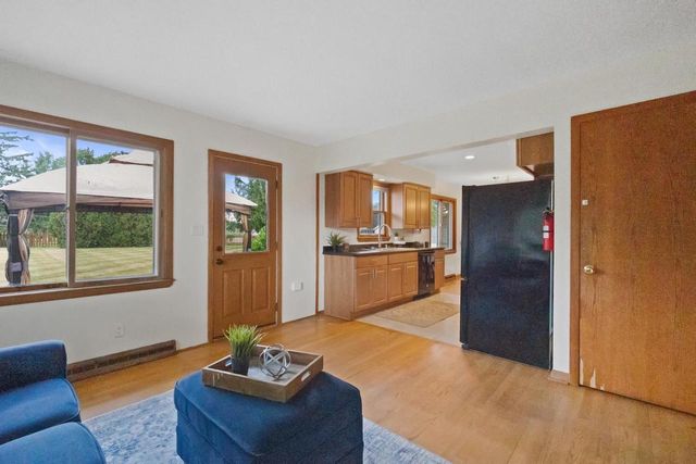 W152N5427 Badger DRIVE, Menomonee Falls, WI 53051