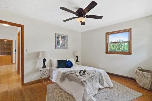 W152N5427 Badger DRIVE, Menomonee Falls, WI 53051