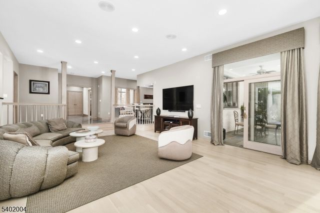 15 Quail Run, Warren Twp., NJ 07059