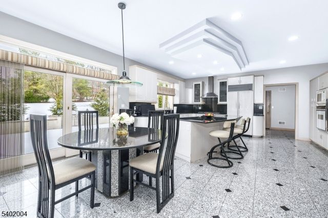 15 Quail Run, Warren Twp., NJ 07059