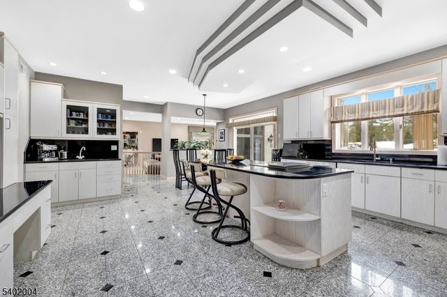 15 Quail Run, Warren Twp., NJ 07059