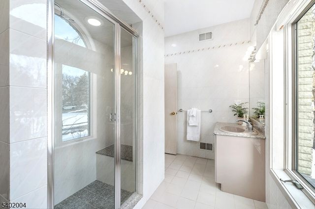 15 Quail Run, Warren Twp., NJ 07059