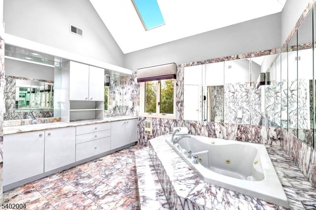 15 Quail Run, Warren Twp., NJ 07059