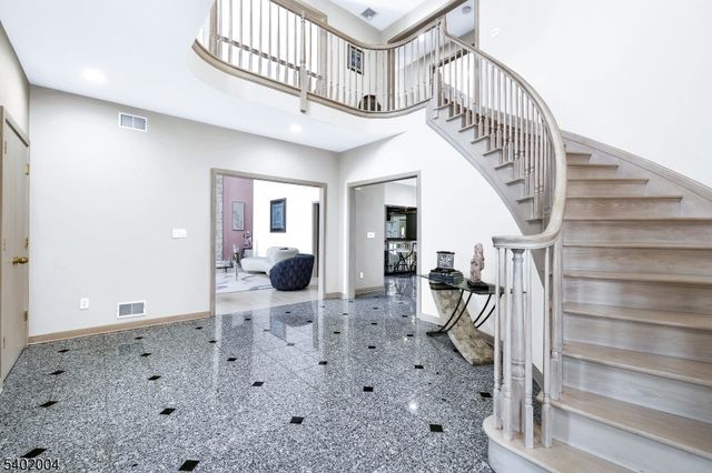 15 Quail Run, Warren Twp., NJ 07059