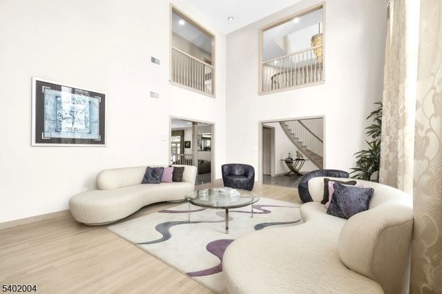 15 Quail Run, Warren Twp., NJ 07059