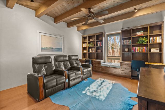 36 Paseo Aragon, Santa Fe, NM 87506