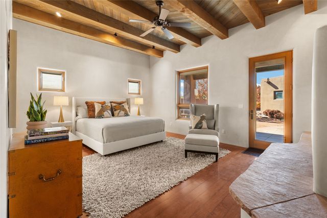 36 Paseo Aragon, Santa Fe, NM 87506