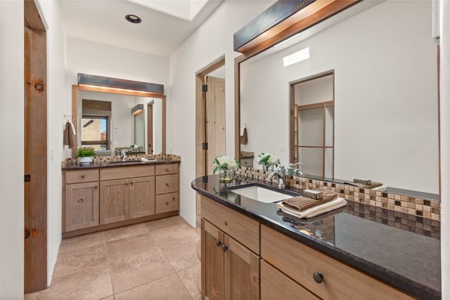 36 Paseo Aragon, Santa Fe, NM 87506