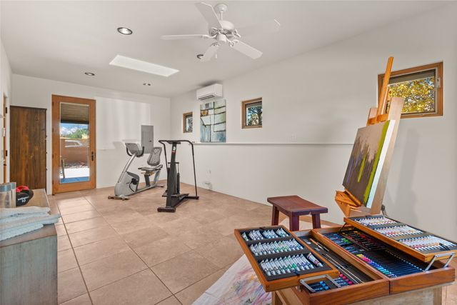 36 Paseo Aragon, Santa Fe, NM 87506