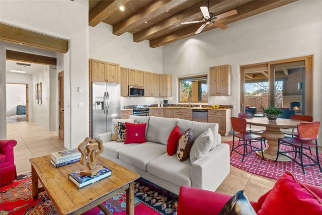 36 Paseo Aragon, Santa Fe, NM 87506