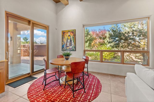 36 Paseo Aragon, Santa Fe, NM 87506