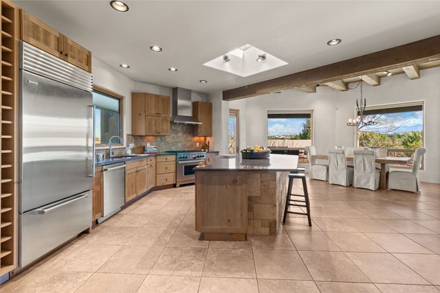 36 Paseo Aragon, Santa Fe, NM 87506