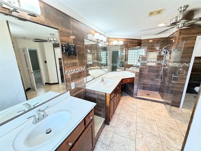 3318 Chapelwood Drive, Sunnyvale, TX 75182