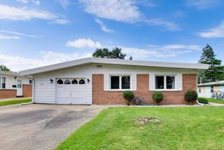4641 Locust Avenue, Glenview, IL 60025