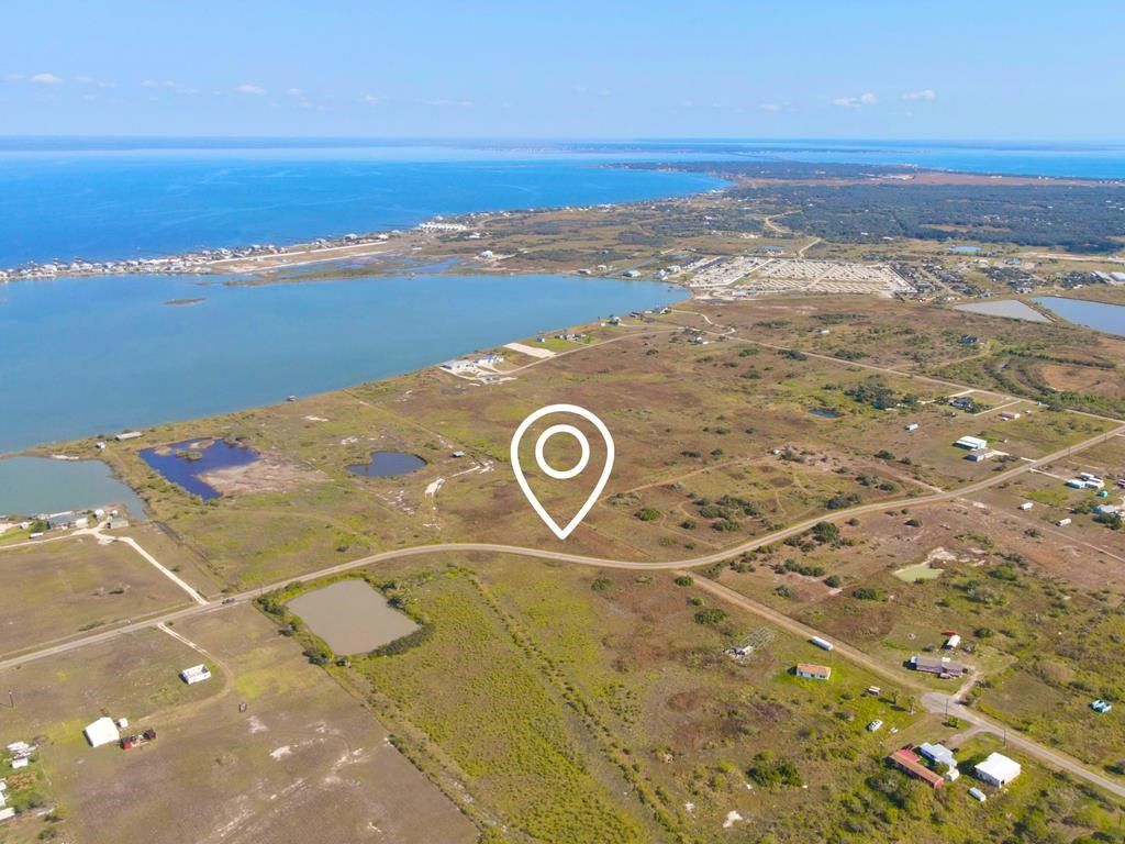 542 E Sagebrush Dr, Rockport, TX 78382 — exterior
