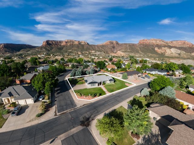 2169 Redcliff Circle, Grand Junction, CO 81507