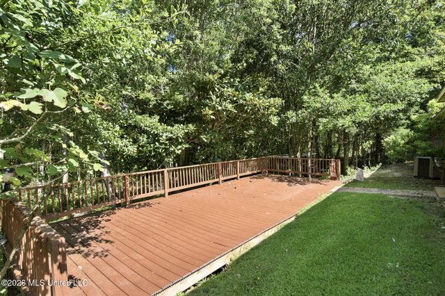 1314 Mill Circle, Ocean Springs, MS 39564