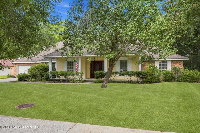 1314 Mill Circle, Ocean Springs, MS 39564