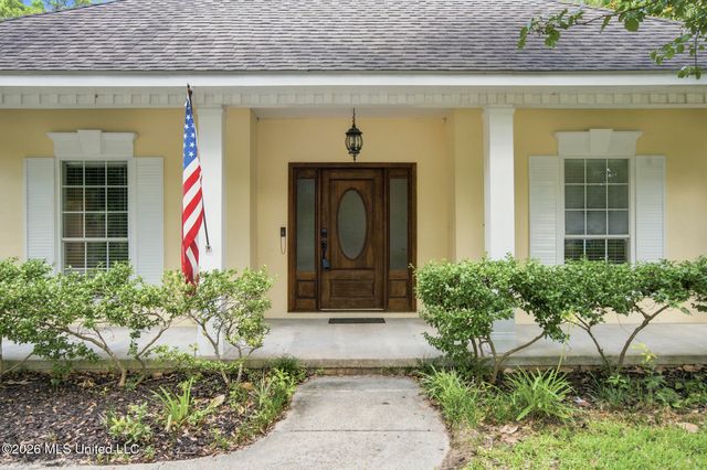 1314 Mill Circle, Ocean Springs, MS 39564