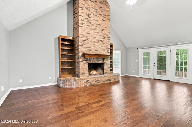 1314 Mill Circle, Ocean Springs, MS 39564