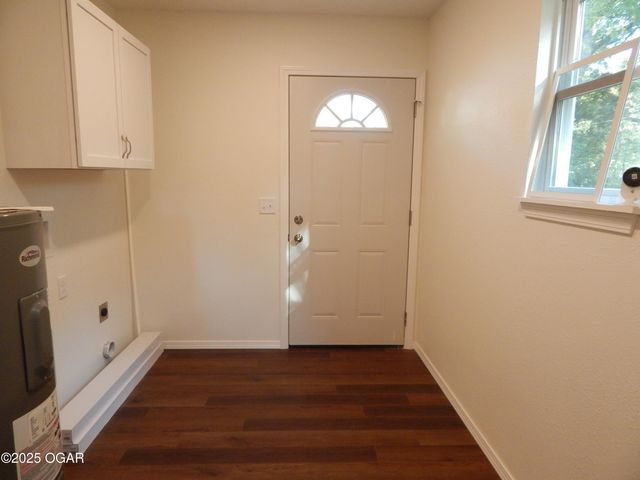 2402 E Laurel Street, Joplin, MO 64801