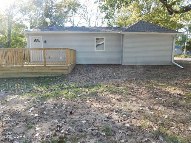 2402 E Laurel Street, Joplin, MO 64801