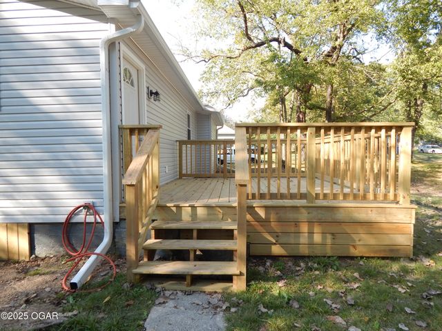 2402 E Laurel Street, Joplin, MO 64801