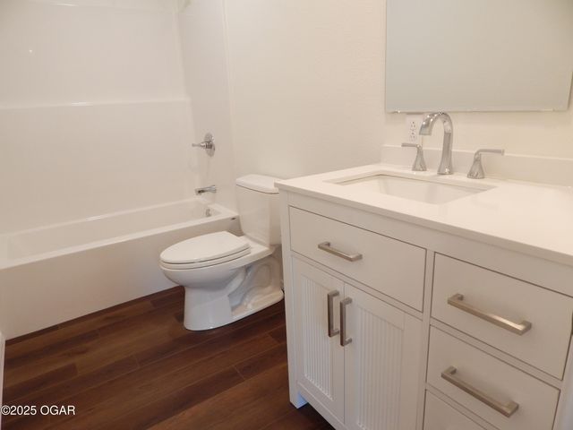 2402 E Laurel Street, Joplin, MO 64801