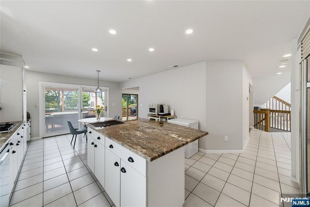 15 Hudson Terrace, Englewood Cliffs, NJ 07632