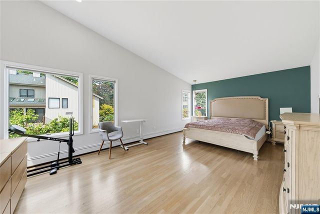 15 Hudson Terrace, Englewood Cliffs, NJ 07632