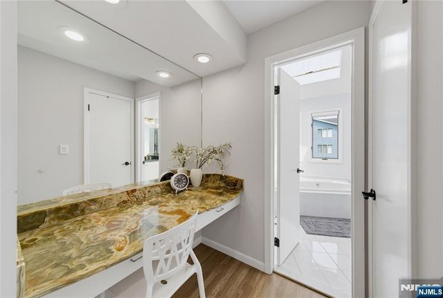 15 Hudson Terrace, Englewood Cliffs, NJ 07632