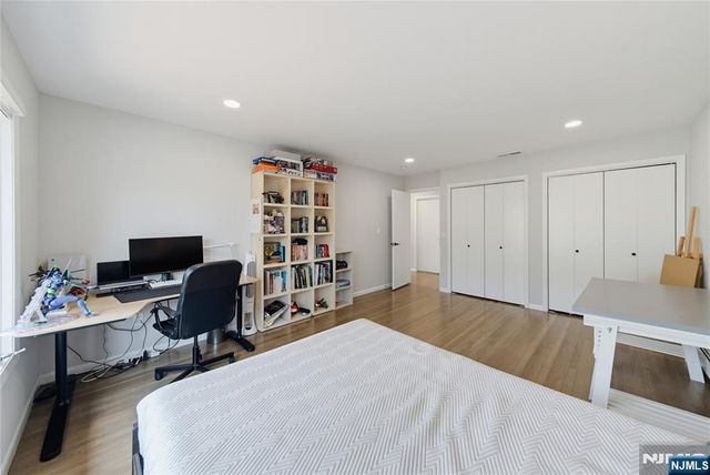 15 Hudson Terrace, Englewood Cliffs, NJ 07632