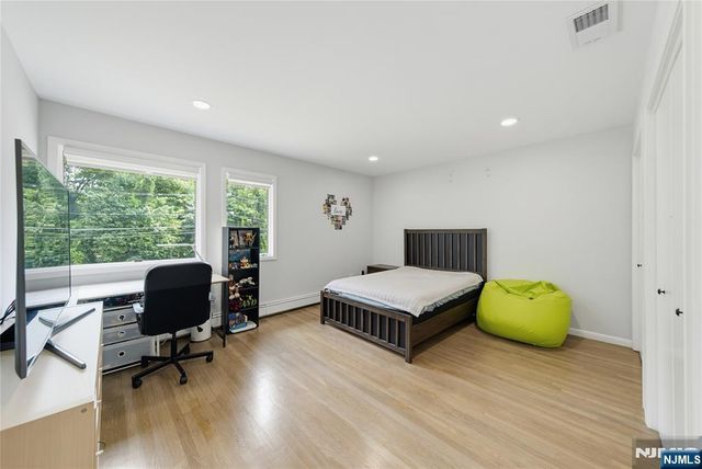 15 Hudson Terrace, Englewood Cliffs, NJ 07632