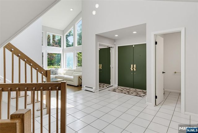 15 Hudson Terrace, Englewood Cliffs, NJ 07632
