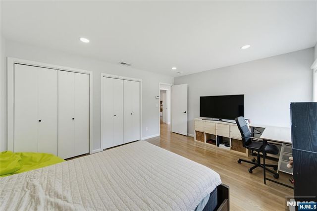 15 Hudson Terrace, Englewood Cliffs, NJ 07632